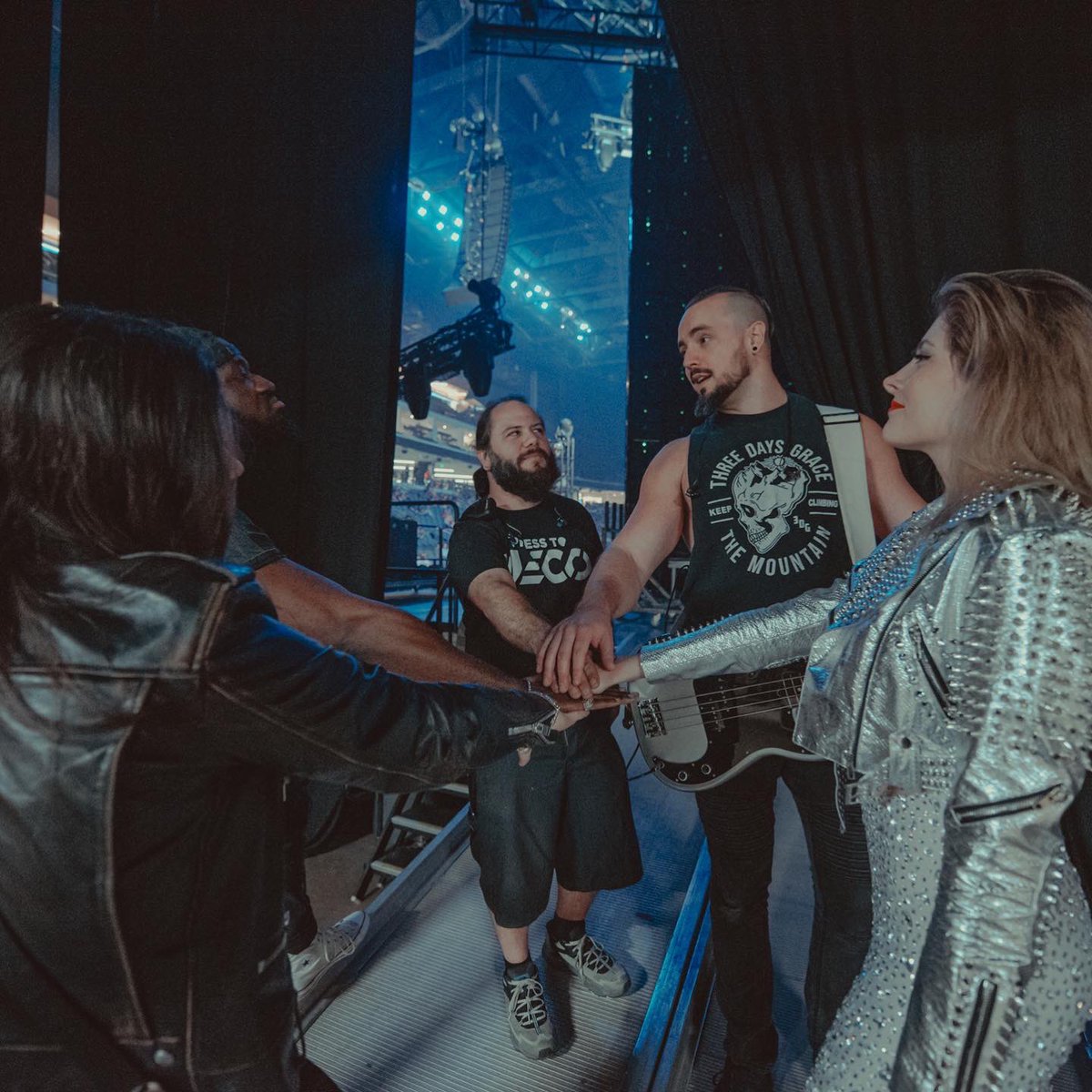 DIAMANTEband's tweet photo. Thank you Birmingham!! #RevolutionsLiveTour #Shinedown #ThePrettyReckless
📸 @alysoncoletta https://t.co/4Qy4i00xT6