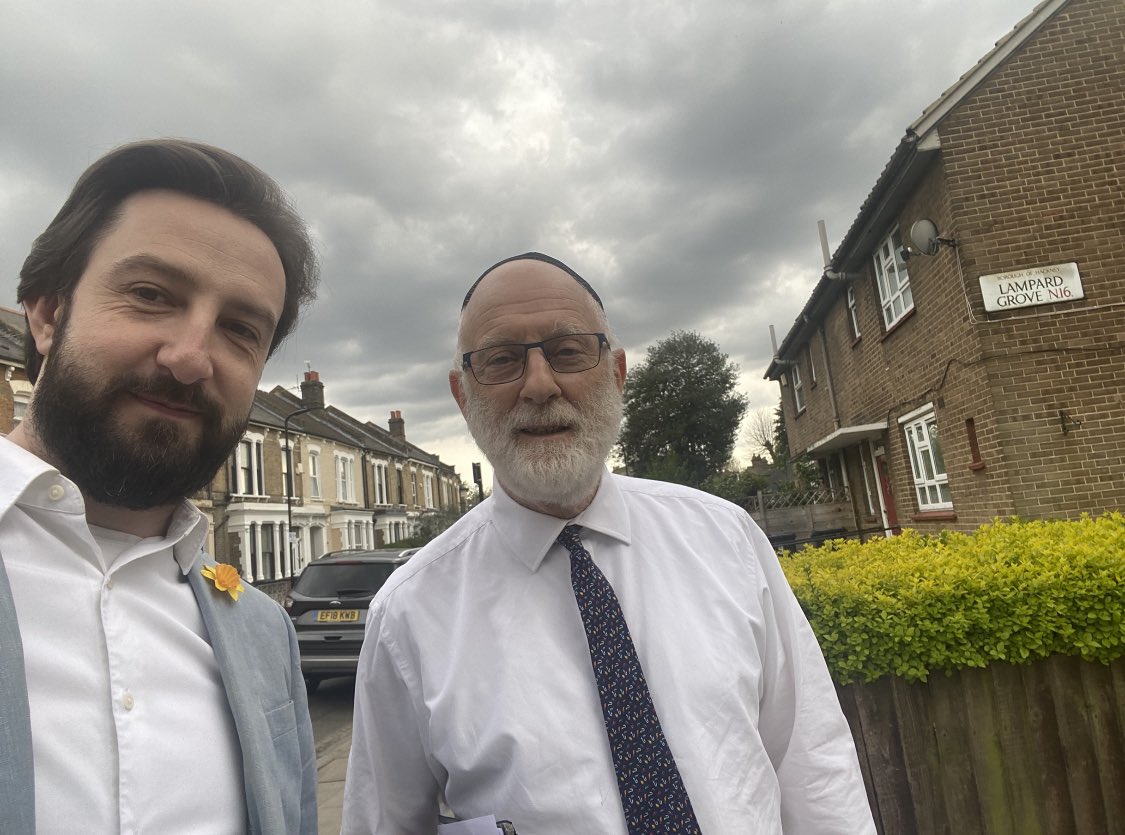 HackneyLibDems's tweet photo. A big thank you to everyone who helped our #Cazenove team over the weekend. 
Just 4 days to go now, let’s get Javed Isrolia, Darren Martin and Ian Sharer elected and make sure there is a strong Lib Dem opposition on #Hackney Council!! https://t.co/OGnsP0JHLE