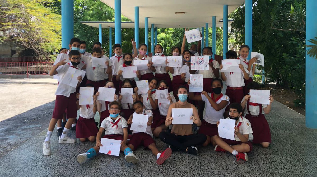 psiencuentro_cu's tweet photo. Talleres organizados en el marco del @XIIEncuentro por el Comité de Apoyo, estudiantes y profesionales de nuestra @PsicologiaUh

Se dará continuidad a estos talleres en una Gran Feria Comunitaria el 11 de mayo. En ella participarán más de 4️⃣0️⃣ proyectos comunitarios y culturales. https://t.co/xfFnyyZN0k