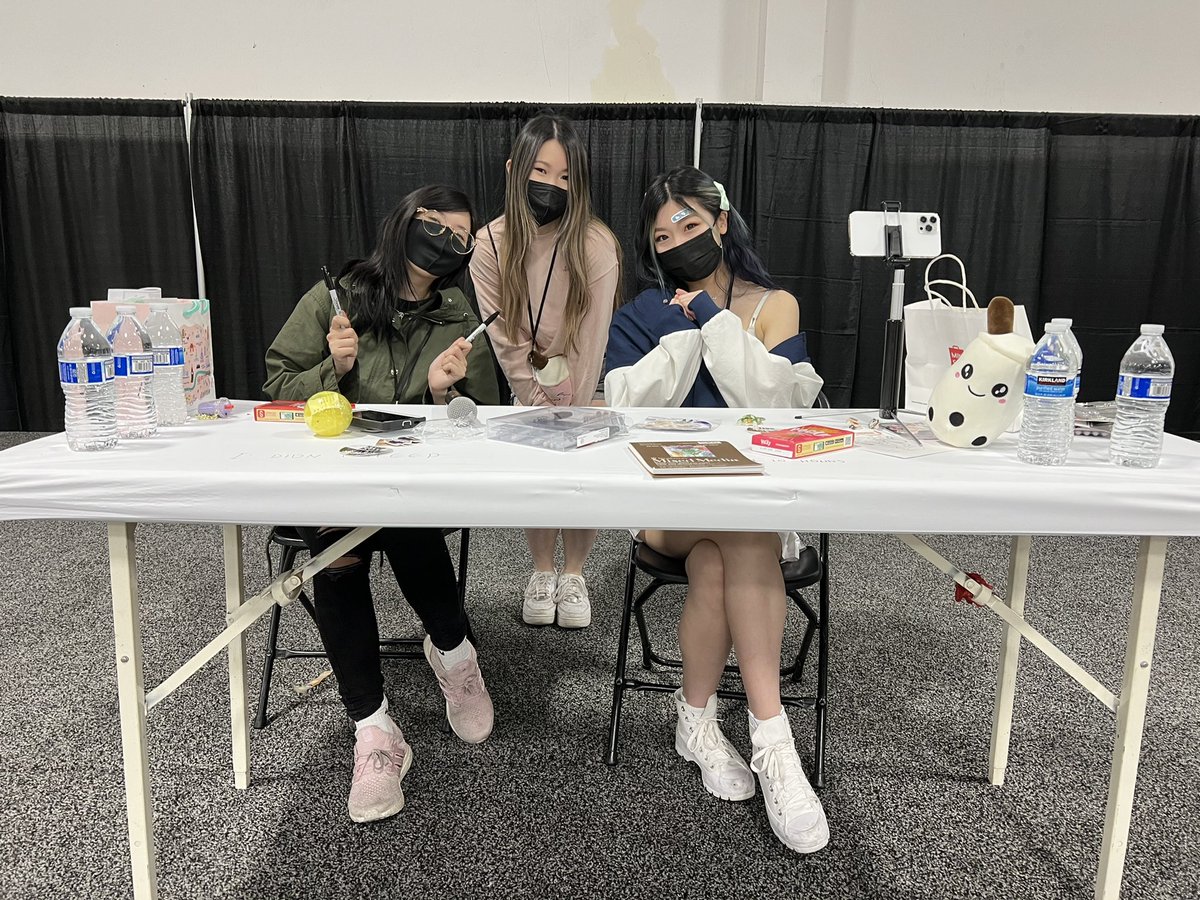 Please make it known that <a href="/iGumdrop/">jaime💛✨🫶</a> said I smell nice and it’s been the highlight of my day🥺💗 Also <a href="/LilyPichu/">lily</a> is the cutest person when she has mic power and we all reassured her that we don’t like Jersey either