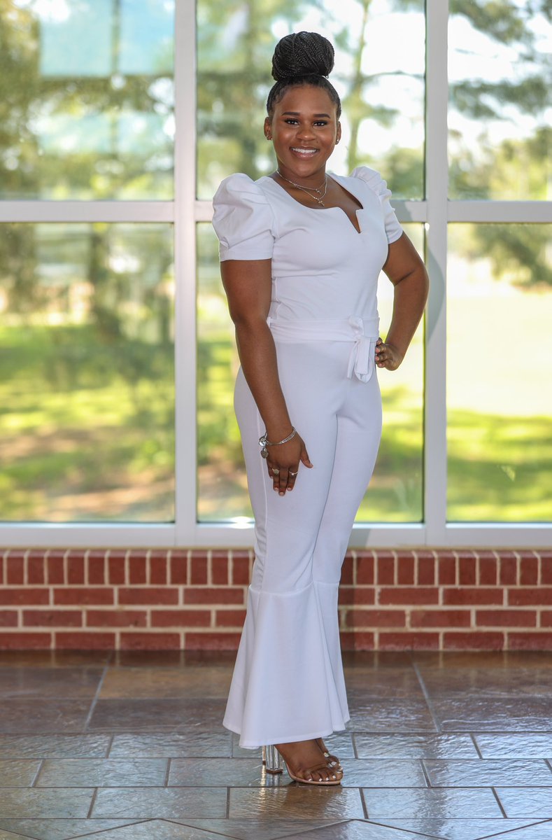 Gpi_Nupes1949's tweet photo. Greetings and humble salutations!My name is Rayven Leland. I am a sophomore nursing major hailing from the charming town of Batesville,MS &amp; I am vying to be your next Miss Krimson and Kream.
@itsrayvennnn https://t.co/vnw0eyXaqD
