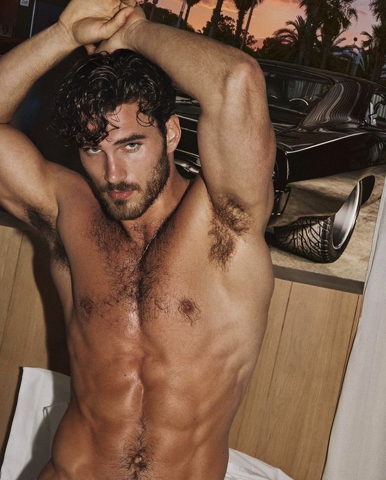 #𝙨𝙚𝙙𝙪𝙘𝙩𝙞𝙫𝙚𝙨𝙪𝙣𝙙𝙖𝙮