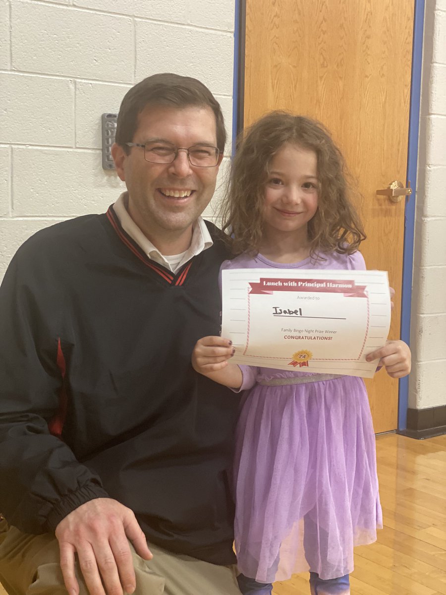 MaestraWinitz's tweet photo. @lincolnwoodsd74 Thank you for a wonderful time! Our Kindergartener hasn’t stopped talking about Bingo Night! https://t.co/3doYdFB8BA