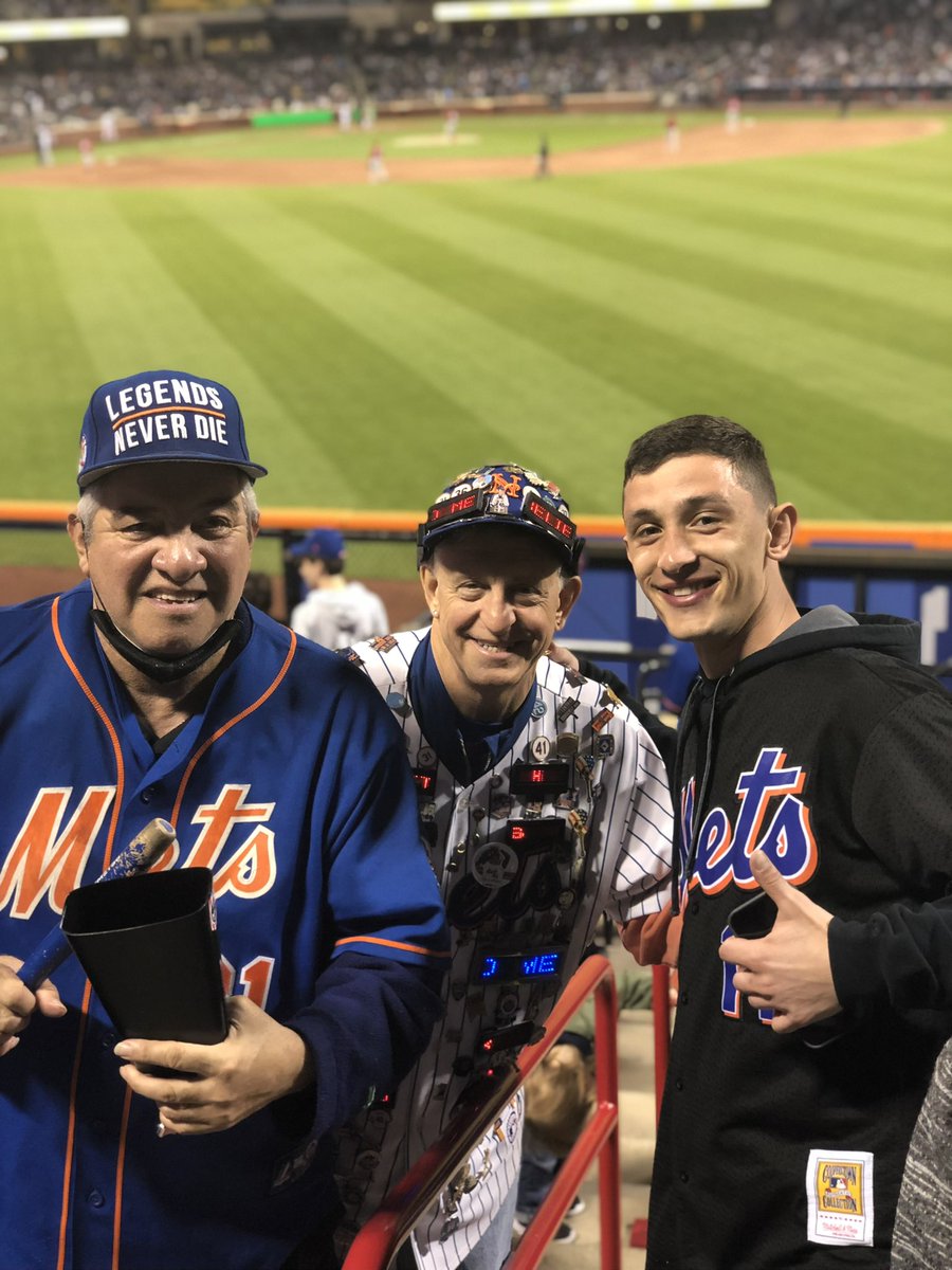 Kavz_12's tweet image. Three legends in one pic #lfgm #pinman #cowbellman