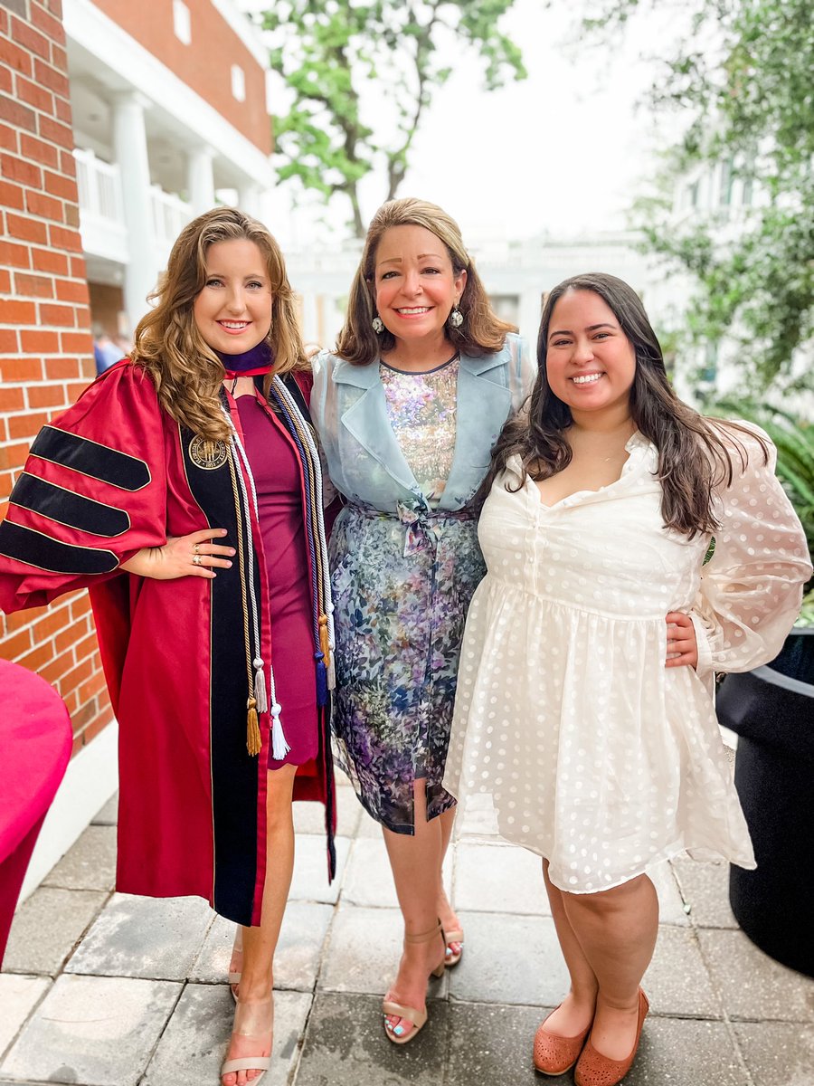 DeanB_FSULaw's tweet photo. Canβt begin to describe how special these two mentees are to me! They were both in my first #BryanHall class. Love watching them soar! π€ @anniemmurphy @adri_caam @fsulawsa @fsuzeigler https://t.co/GNbjPtaK7r
