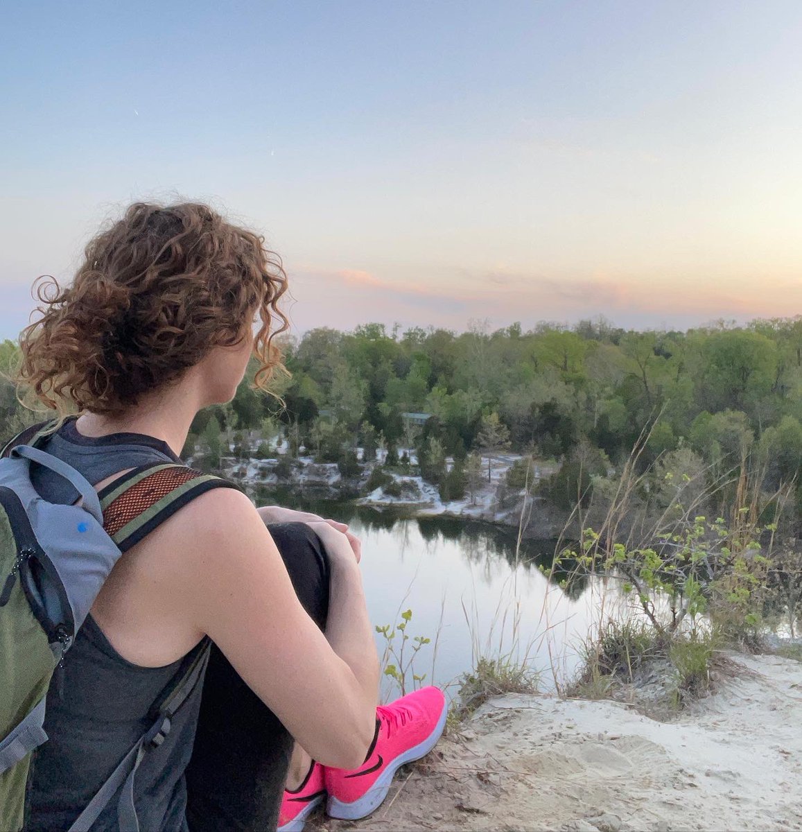 heatherlkemper's tweet image. goodbyes can be beautiful. ☀️

#sunset #hikingadventures #chasingviews