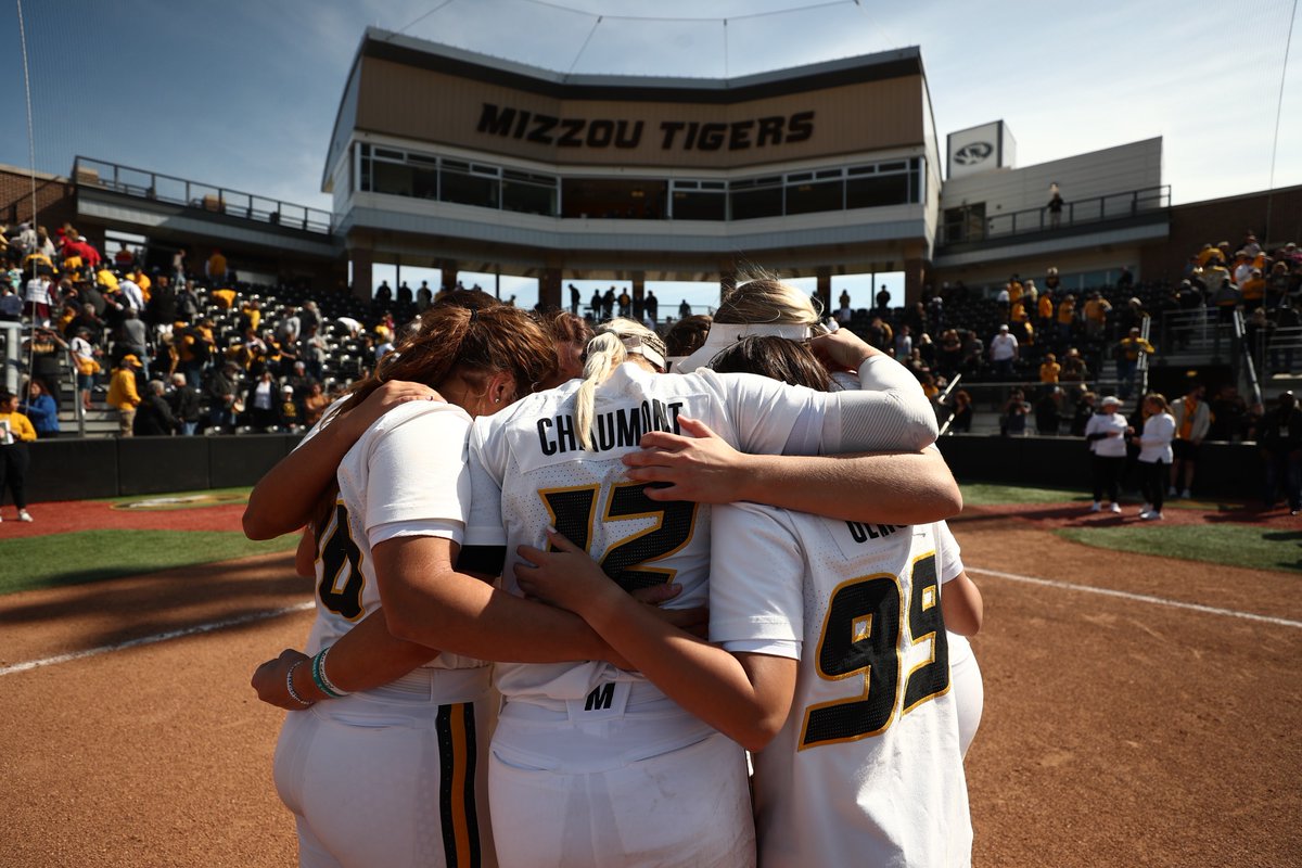 MizzouSoftball's tweet photo. These eight are special. https://t.co/F5ep9MSF4i