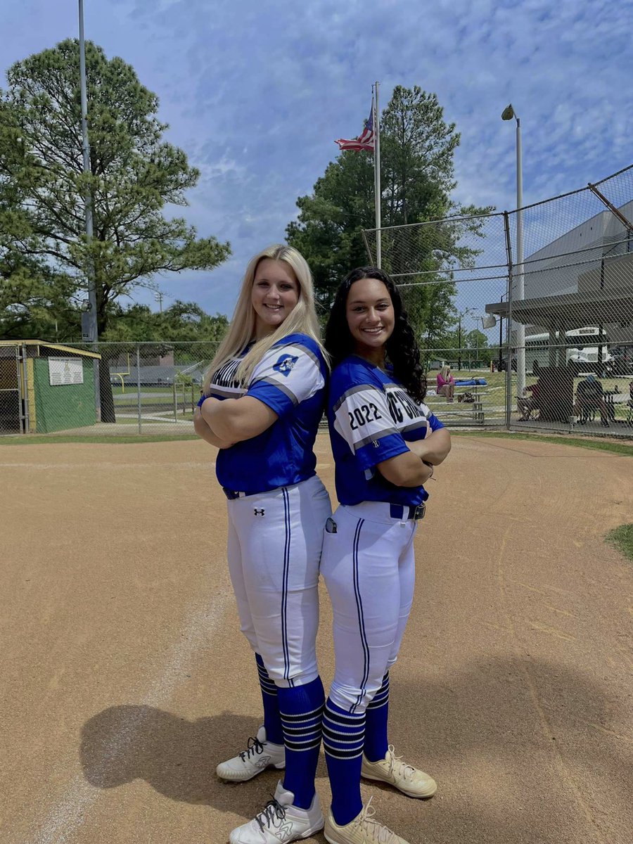 MeganKruger2023's tweet photo. Be on the lookout this summer for this pitcher/catcher duo!! @NCChallengers @FGCU_Softball https://t.co/IUViKGS6r3