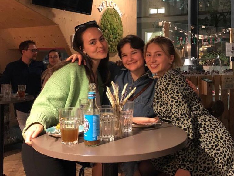 IDIZEM's tweet photo. Zusammen mit unseren #jüdischen und #christlichen Freunden von YouthBridge fanden wir uns zu einem Fastenbrechen zusammen und sprachen u.a. über „Green Iftar“
#Ramadan #Iftar #Fasten #Fastenbrechen #Dialog #Jugend #GreenIftar https://t.co/SgMNAILzVq