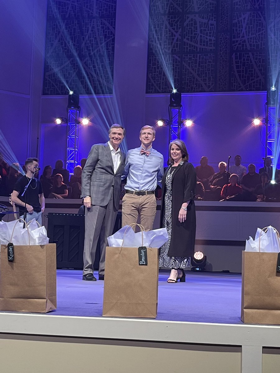 🎓So thankful for a CHURCH and Youth Group that love on my boy! Graduate Breakfast 🫐🍊🍍🥯🍩🍓🍇yesterday morning (with his Papa speaking on his behalf) 🥹 and Graduate Recognition Service this morning. ⛪️  It’s been a special weekend. 🎓