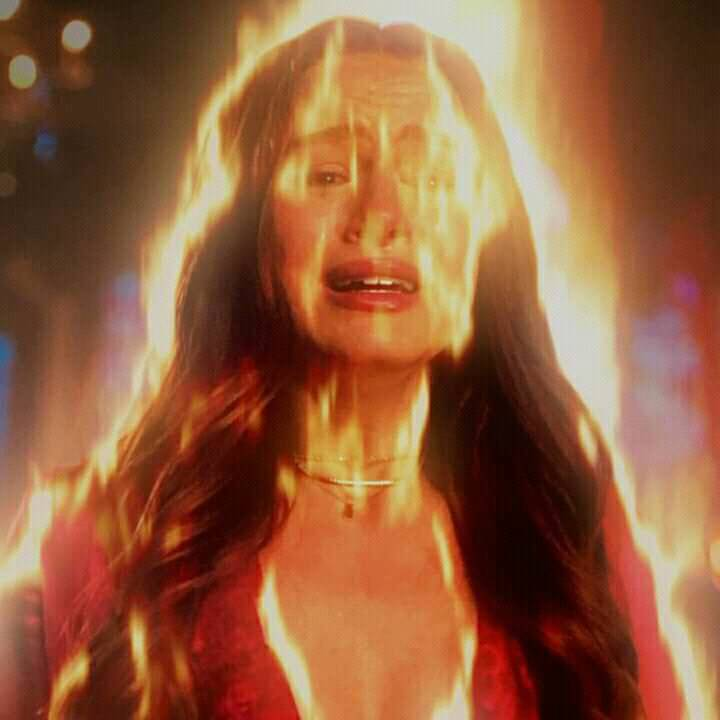 poptime's tweet photo. Cheryl Blossom, personagem de Riverdale, agora consegue controlar o fogo na nova temporada! 👀🔥 https://t.co/aCLF8ANGWg