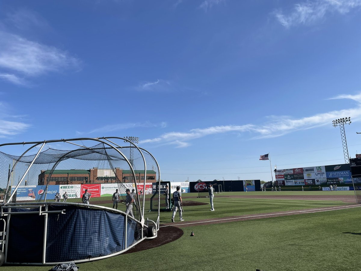 GatewayGrizzlie's tweet photo. Sunday: Funday
Skies: Sunny
Vibes: Immaculate
Get: Grizzlie
#SpringTraining2022 https://t.co/O23L8dYbYy