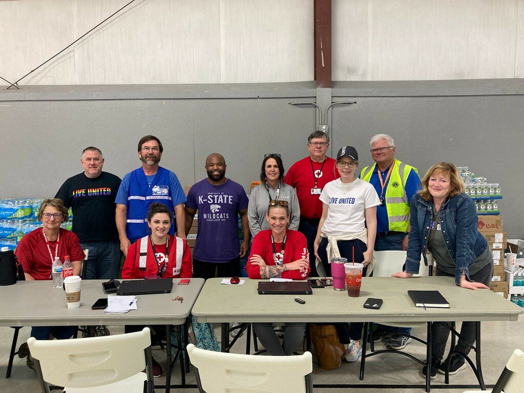 KSRedCross's tweet photo. We spent time today with our friends from @unitedwayplains and @KSLions17N. Itโs a privilege to work alongside other organizations so dedicated to helping after the #Andovertornado. Red Cross emergency response vehicles are ready to deliver cleanup supplies, snacks and water! https://t.co/OQ9R7bZm3J