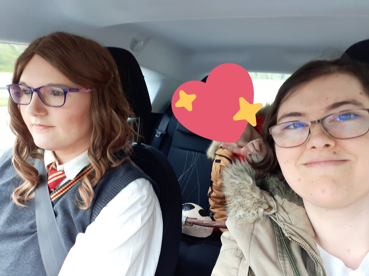 Mod_Calu's tweet photo. Danke an alle, die da waren und die Con zu einem grandiosen Erlebnis gemacht haben 🥰

Auch an die Leute,mit denen ich quatschen und Fotos machen durfte ❤
Und vor allem natürlich meine Freunde, die die Tage mit mir verbrachten!

Jetzt bin ich noch mehr auf die Dokomi gehypt!! https://t.co/8usmT8fIEN