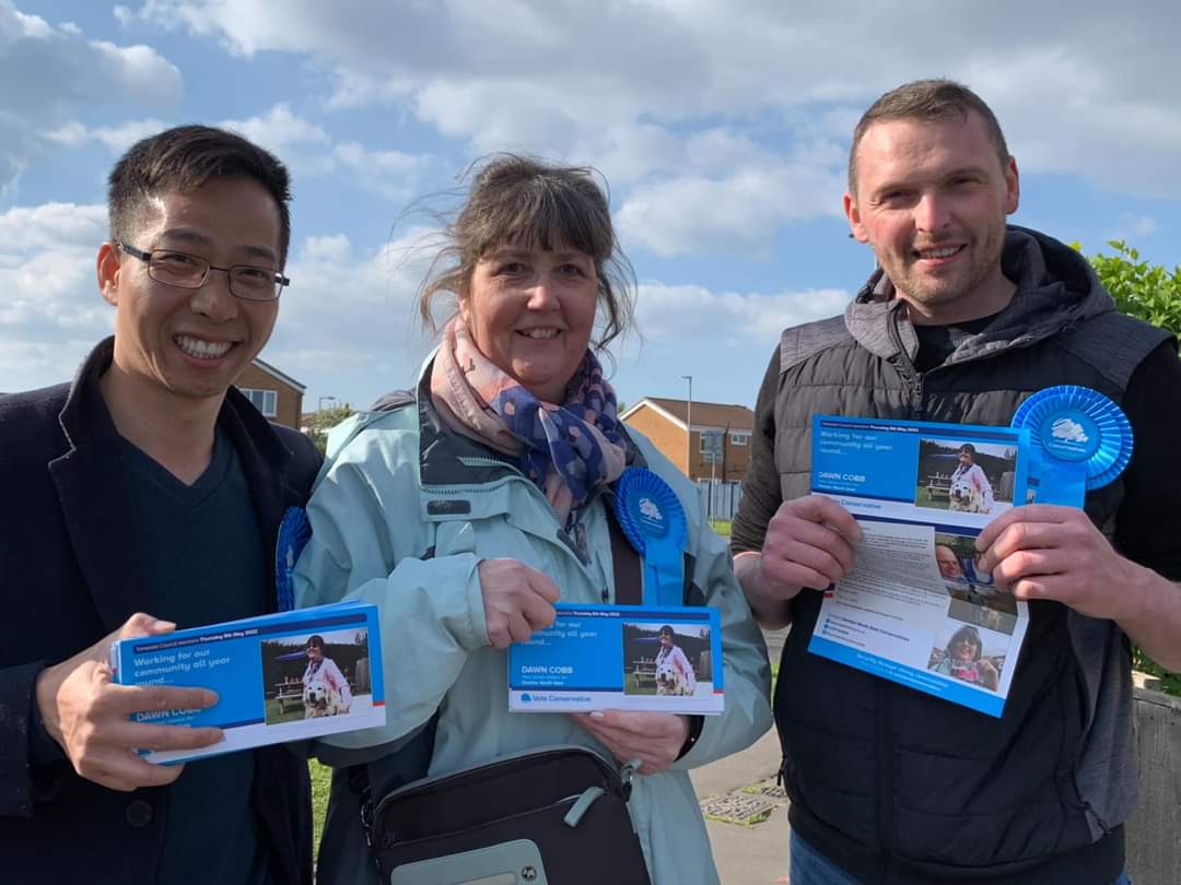 Timothycho08's tweet photo. Just 4days to go until #LocalElections2022! It's been non-stop leafleting, doorknocking and talking to residents is like a marathon. Our democratic vote has great power to make a better Council or choose a hardworking Councillor who can speak and act on your behalf, vote for one! https://t.co/KCo65CgFbV