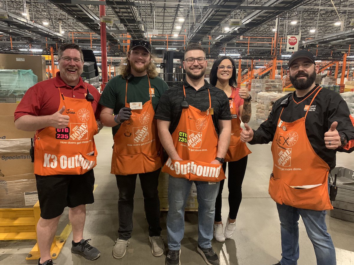 THDjweidner's tweet photo. Safety First ! Great job K3 outbound team. @THDChrisOrsini @SpottsCarl @AlexaKennedyTHD @logansahadiTHD @AlexTHD5120 @JohnLangenderf2 https://t.co/zT7j0A7XTj