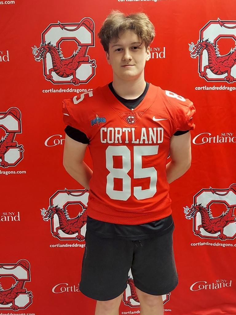 MattGunther85's tweet photo. Thank you to the coaching staff at SUNY Cortland for having me up today💯🐉 @coachMarceli @CortlandFB @RedDragonPride https://t.co/xYiWGgTBNy