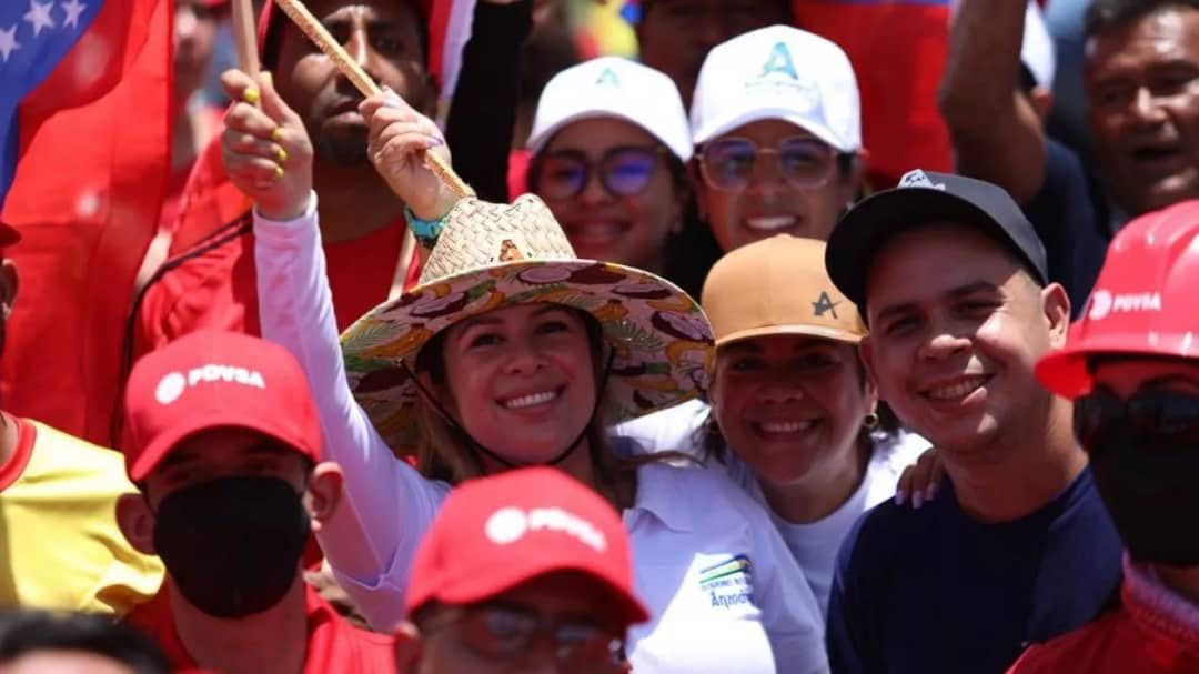 Las trabajadoras y trabajadores del estado Anzoátegui, están resteados con la Patria y con la Revolución Bolivariana, así quedó demostrado hoy #1May, con la gran movilización de pueblo obrero. Se desbordó en las calles, el amor por Venezuela. ¡Viva la Clase Obrera!