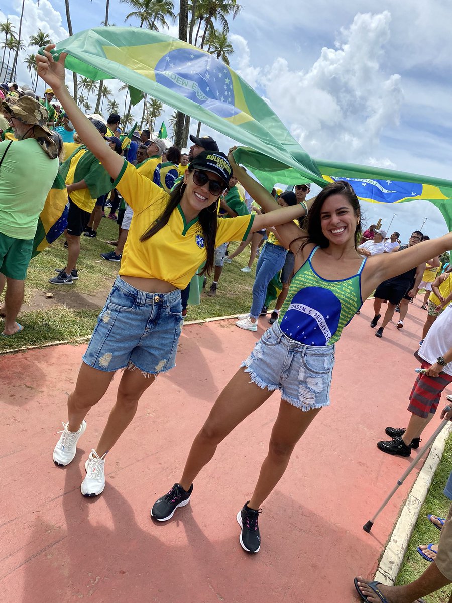 _fernandabriito's tweet photo. @Guiverine @jairbolsonaro Demais! Foi maravilhosa! https://t.co/0CqkkUOqiB