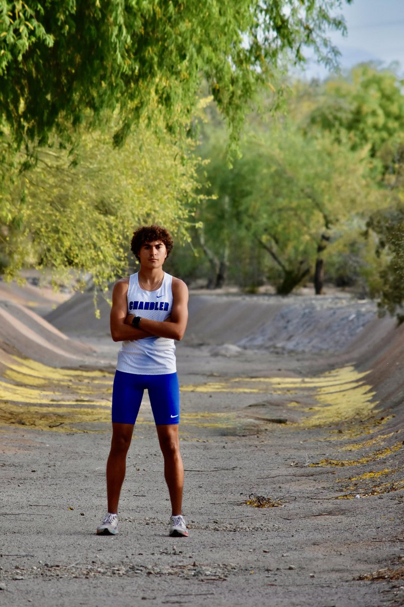 CHS1SwimDive's tweet photo. Shout out to the CHS track and field team as they gear up for state. Special props to our diver &amp; swimmer who made it to state in Pole Vault. Congrats Cheyenne Wetch and Jackson Moxley! @SOC_CHSWOLVES @CHSWolvesAZ @anntempleton1
@CUSDAthletics
#ohana https://t.co/x6cusrOqFN