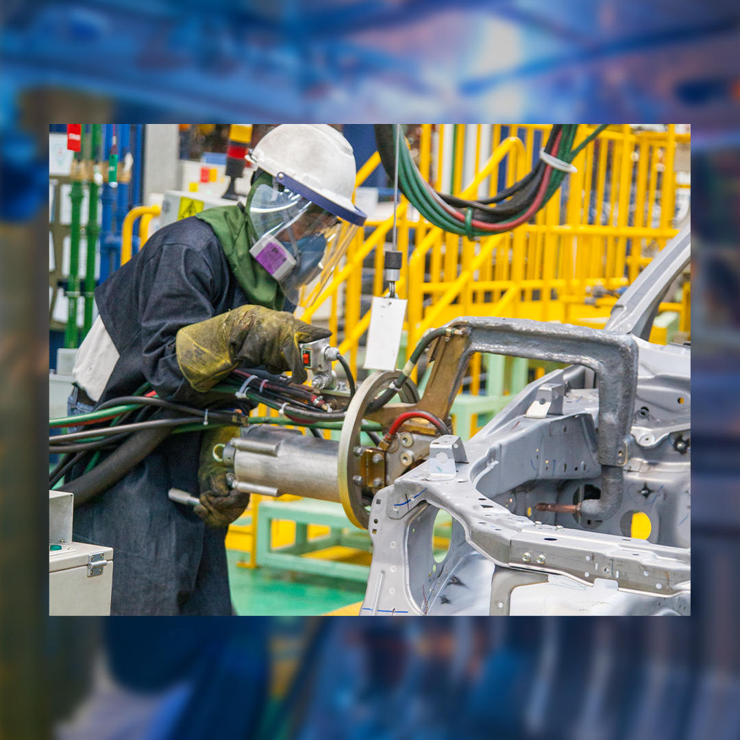 Saludamos a todos los trabajadores que construyen con sus manos y su esfuerzo un mejor país para sus familias y para todos. En GM OBB del Ecuador,estamos orgullos de contar con un equipo sólido y comprometido con su trabajo y sobre todo con nuestro país. ¡Feliz #DíaDelTrabajador!