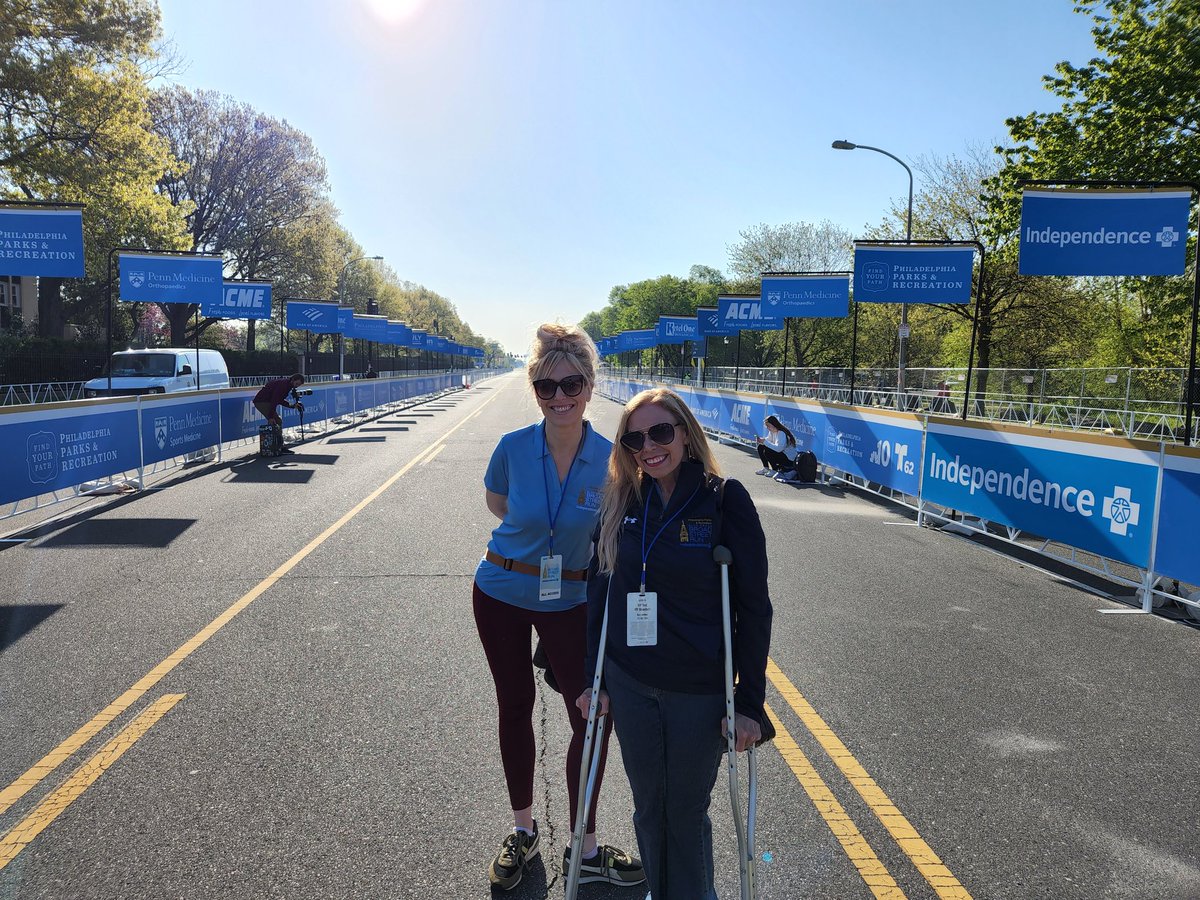 SheilaShowPHL's tweet photo. Smiles😁 & awards🥇 to greet the runners during Philly's historic race #IBXRUN10 #TenMiler finish line!👏 #BCBSR22
@PhilaParkandRec @IBX
@NBCPhiladelphia @PhiladelphiaGov https://t.co/Fx2tot67rm