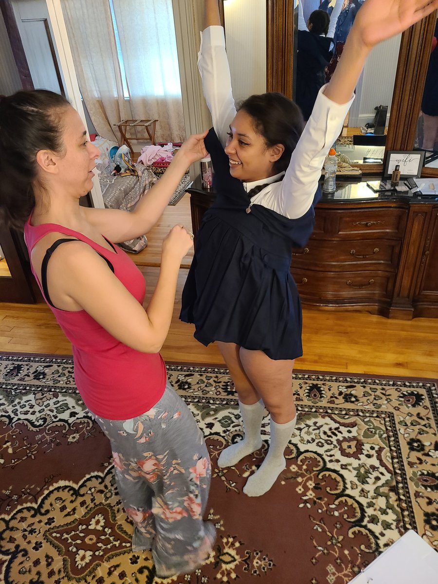 MadameSamanthaB's tweet photo. 📸 Preparing for the next #spanking &amp; #soaping 🧼📽 at #StrictmoorAcademy 👋🏼👋🏼💄#naughtygirls @spankchief https://t.co/fWznVakXaP