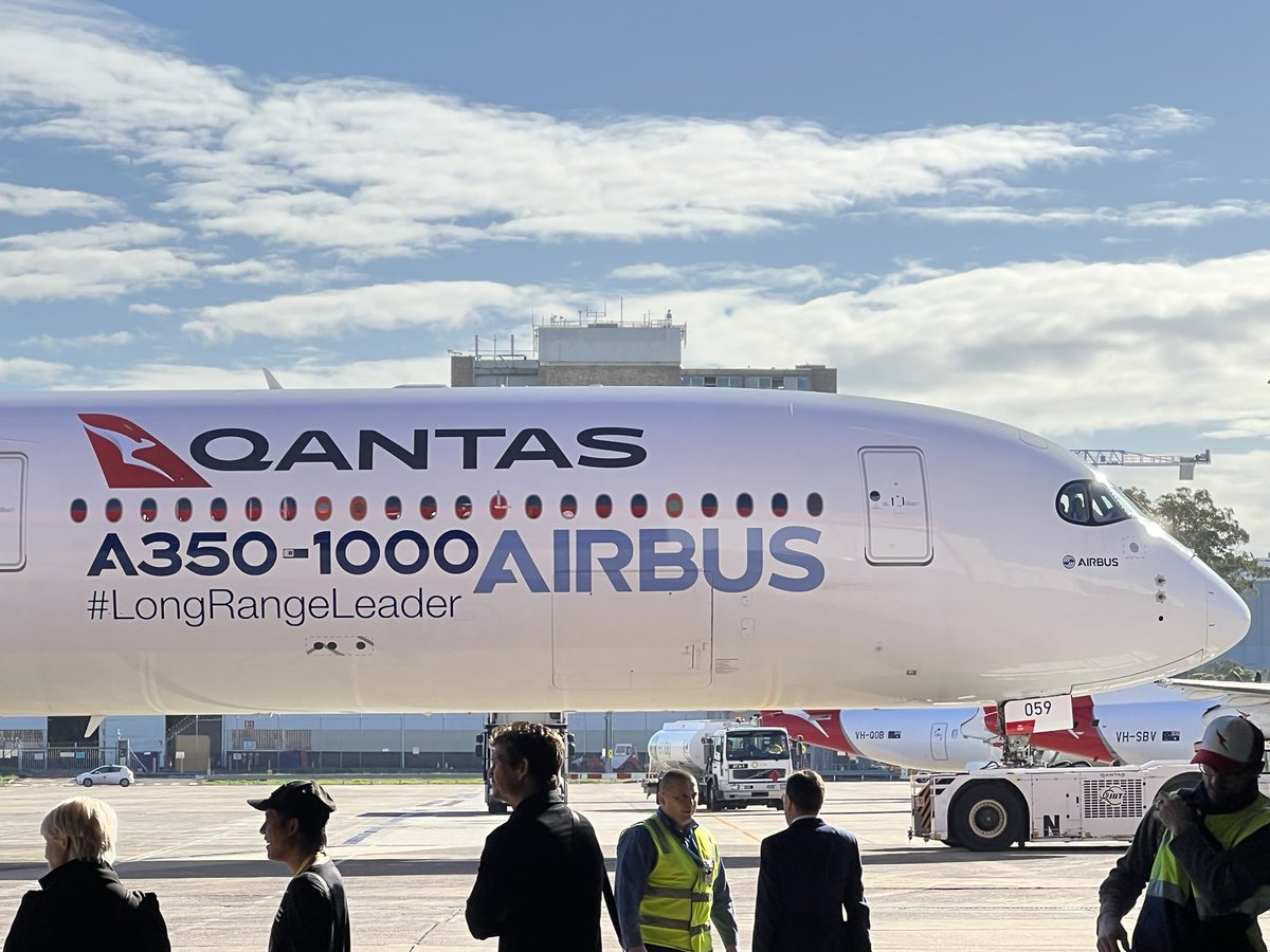 A nice looking beast. 

#qantas

#longrangeleader