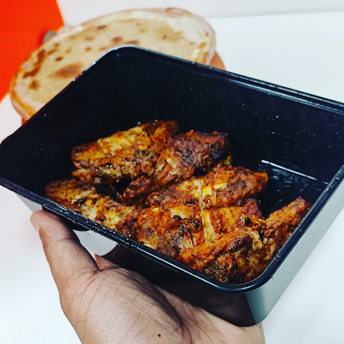 santoshontheway's tweet photo. #Itminaan 👉 The #biryani one can #fall for.!
The #taste was #amazing #delish #delicious #fingerlicious👌
#ghost #mutton #matka #biryani
The #tandoor #style #wings gave #competition to the biryani ❣️
Super and highly recommended.! ✌ https://t.co/uCeyPAHjbM