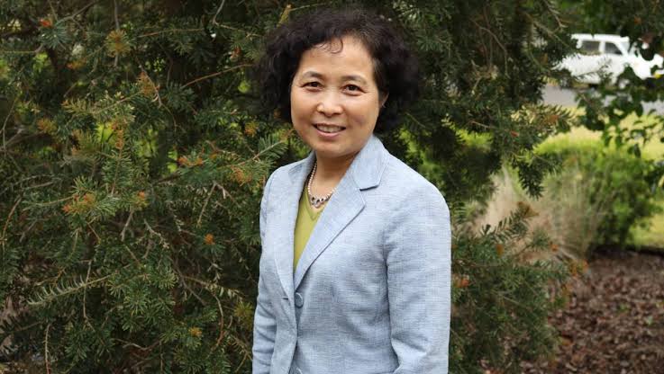 Functional dairy dose response relationship of milk Lactoferrin intervention revealed Prof Bing Wang #CAFE seminar series. The research low dose of Lactoferrin intervention enhances neurodevelopment and cognition processes and while the high dose shows greater neuroprotection.