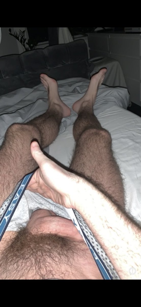 Cal92469390's tweet photo. Like, retweet and follow if your a pro at handling a big hairy alpha cock like mine?🥵😰

Let’s see those silent tributes 😈
£CalAlpha1

#alpha #hung #hairy #bigdick  #worship #paypig #finsub #findom #obey #footsub #control https://t.co/MB6djzI65K
