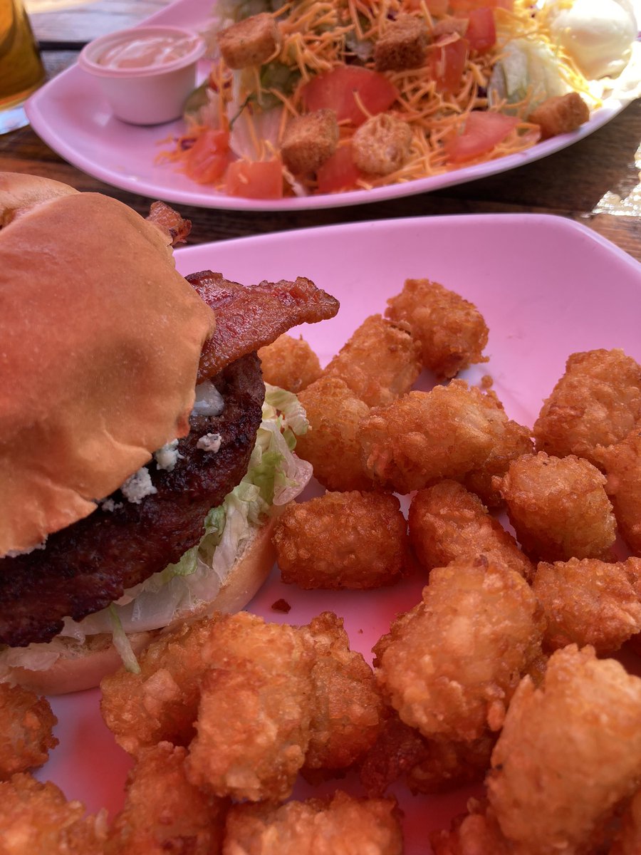 Beers &amp; lunch at with <a href="/roncallan/">ron callan</a> &amp; <a href="/Sagan34/">Sagan</a> following a super <a href="/Tigardfarmers/">Tigard FarmersMarket</a> <a href="/cointossbrewing/">Coin Toss Brewing</a> #Tigard #DowntownTigard #FarmersMarket #TigardFarmersMarket #OregonCity 👍🏻🍻❤️