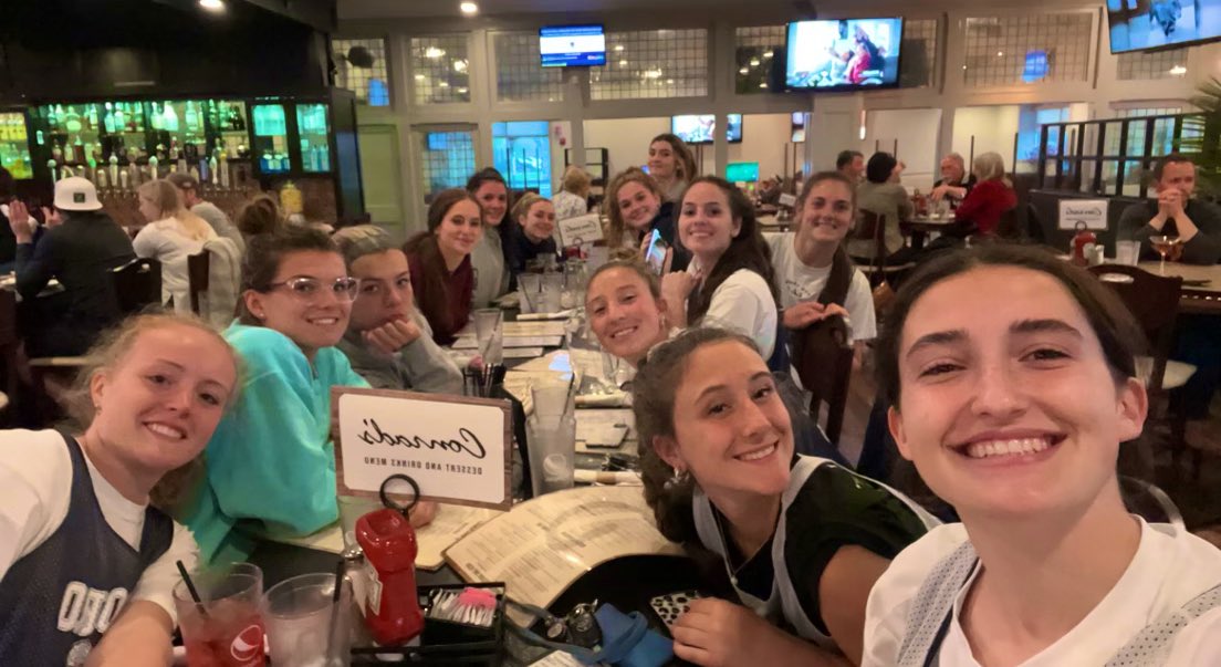 CoachKFoxGlax's tweet photo. Fueling ⛽️ 🆙!! Team Dins @ Conrad’s #foxboro #foxboroglax #team #gametomorrow 🥘🍝🥙🥗🥛💪🥍 https://t.co/OPrzr91VnH