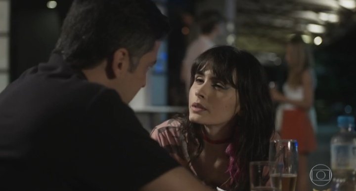 centralflagui's tweet image. – por que que o doutor ta tão preocupado comigo? 
– não sei, vai ver a gente tem uma ligação mesmo. 

o começo de tudo! 😭🖤