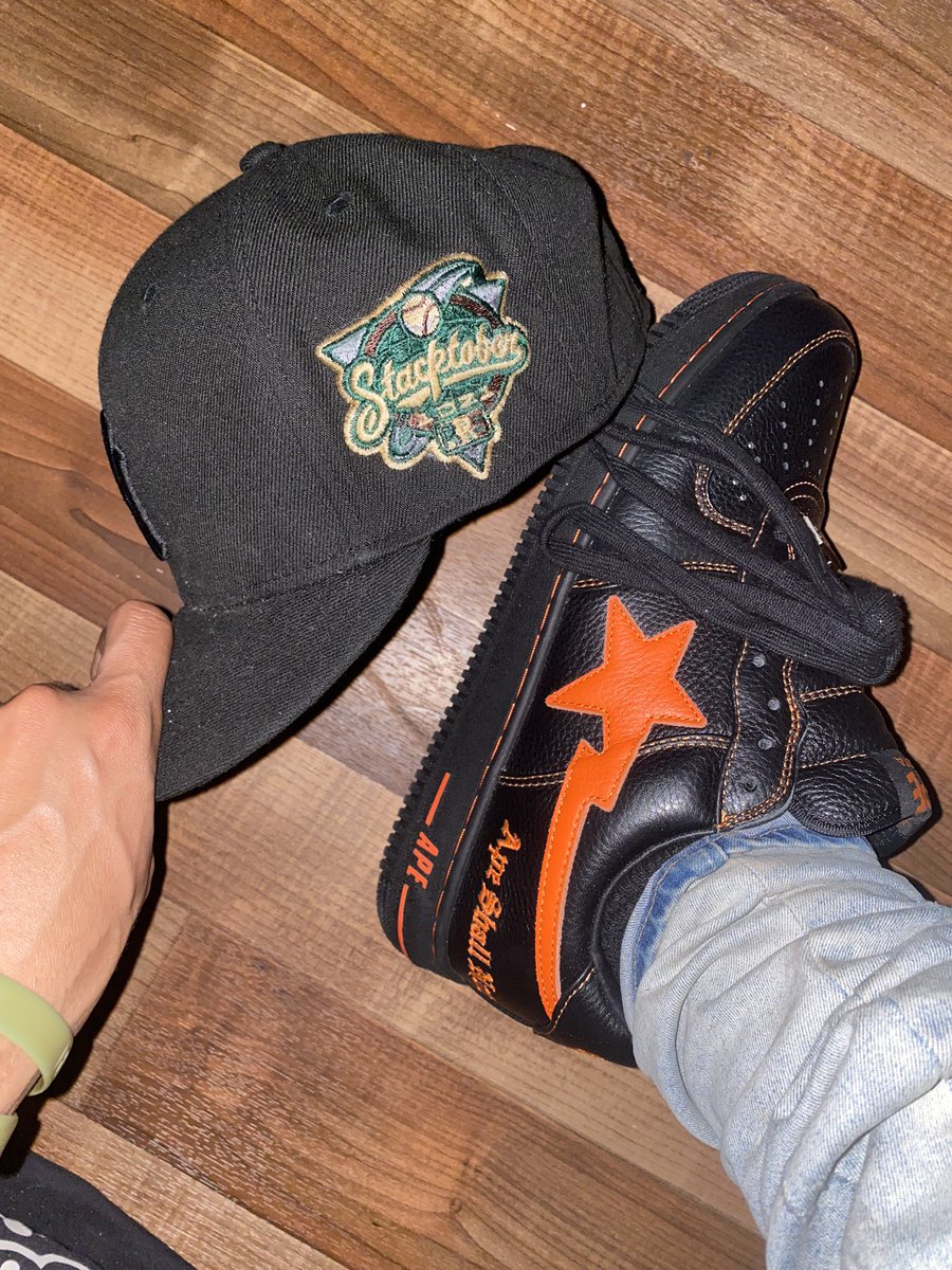 yrflashy's tweet photo. CHEA⚡️ STACKTOBER 1021 RRS🗽 BLACKOUT 59FIFTY @IAMSTACKBUNDLES @tmarkgotkickss1 #Stacktober #StyledByTmark #StackBundles #yrflashy #bapesta #wavybone #newyitty #pauliesnyc #vinniesstyles #pellepelle #bybimsee #vlone #bbsimon https://t.co/J07T0l94fg