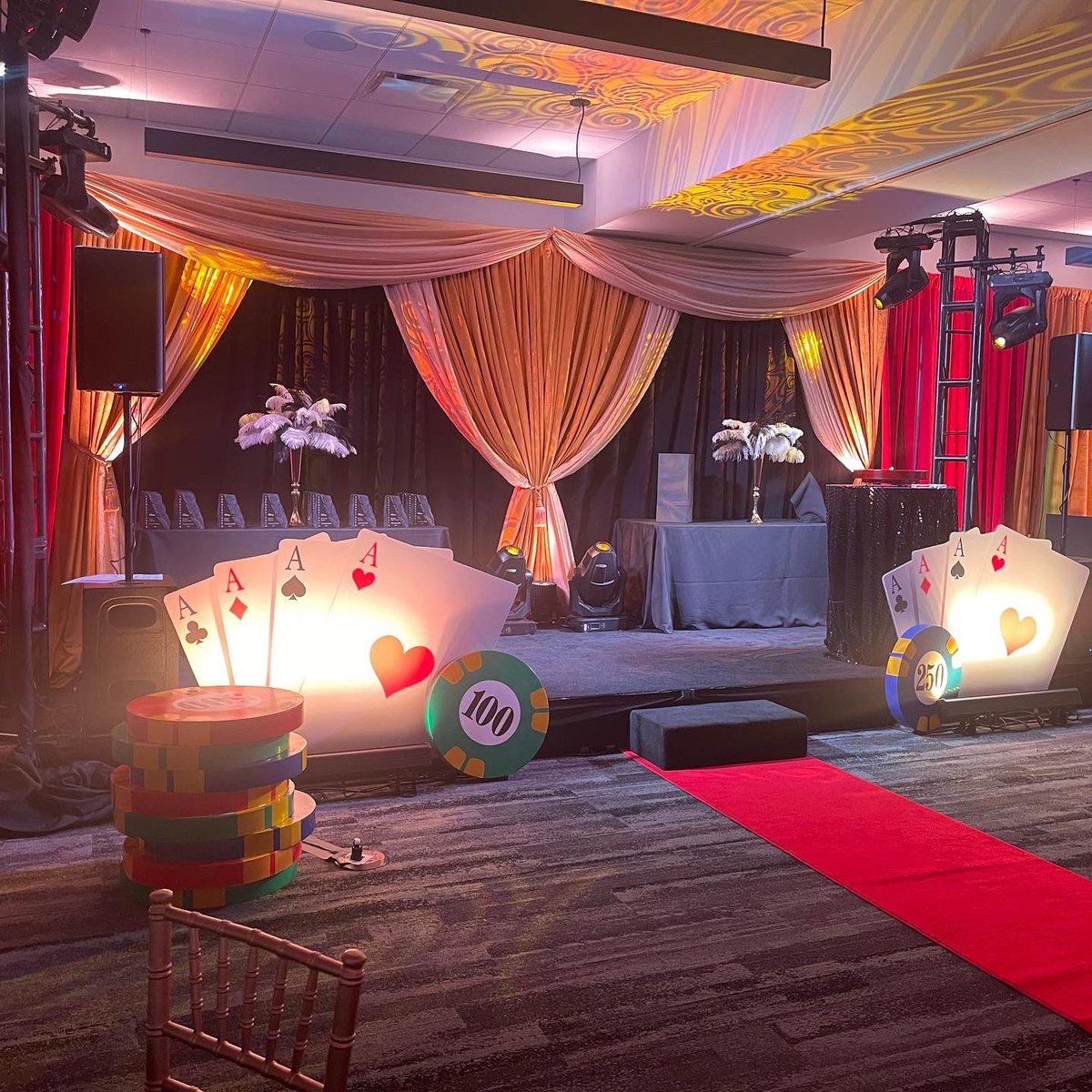 TreadwayEvents's tweet image. We had an amazing time last weekend with our new friends at Columbia Distributing for their employee awards celebration. Here’s a quick peek, more to come!

#specialevents #corporateevents #eventdesign #eventmanagement #eventplanner #eventproduction