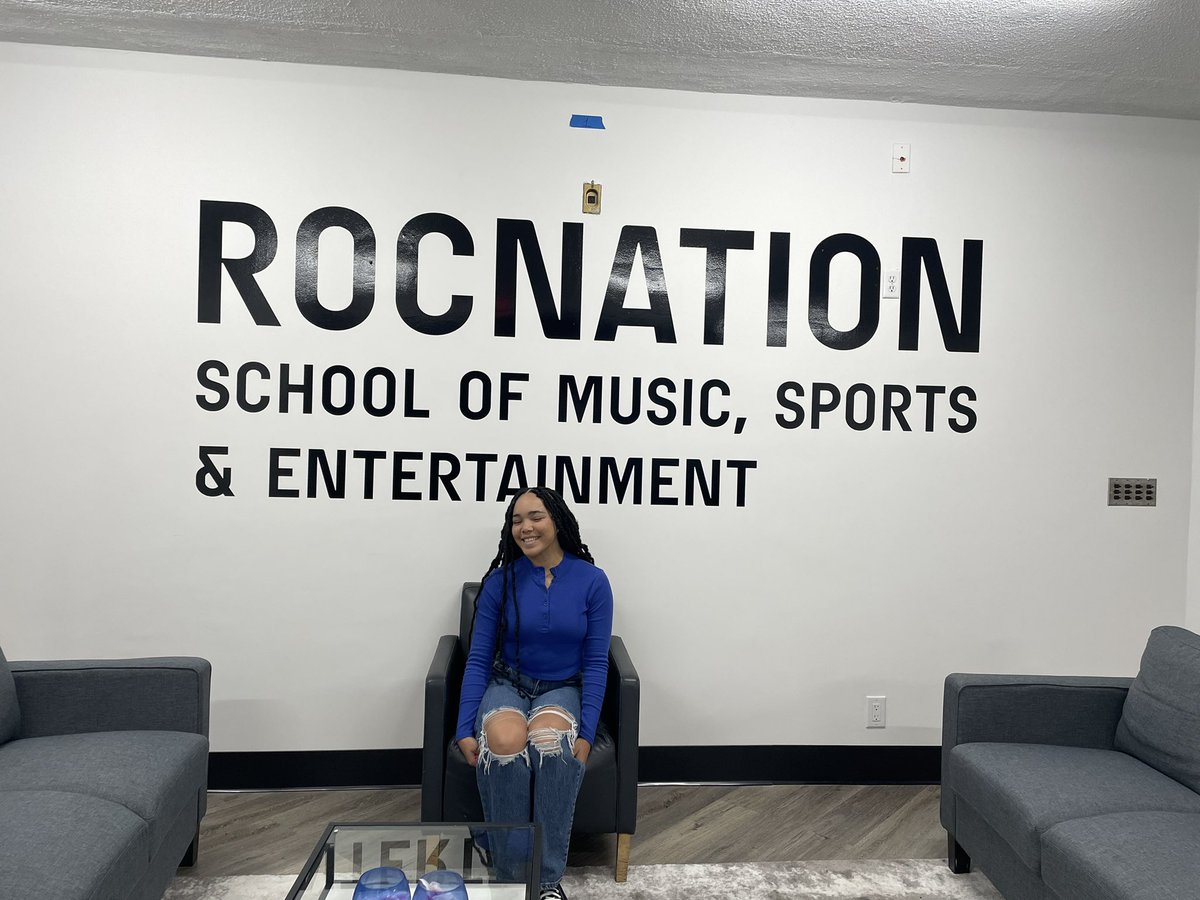 cmagallan1's tweet photo. Proud mom #decisionday2022 Makayla is headed to @longislanduniversity @RocNation program Sports Management and Marketing #brooklynbound #TexasGirl https://t.co/4FJMVtrVEj