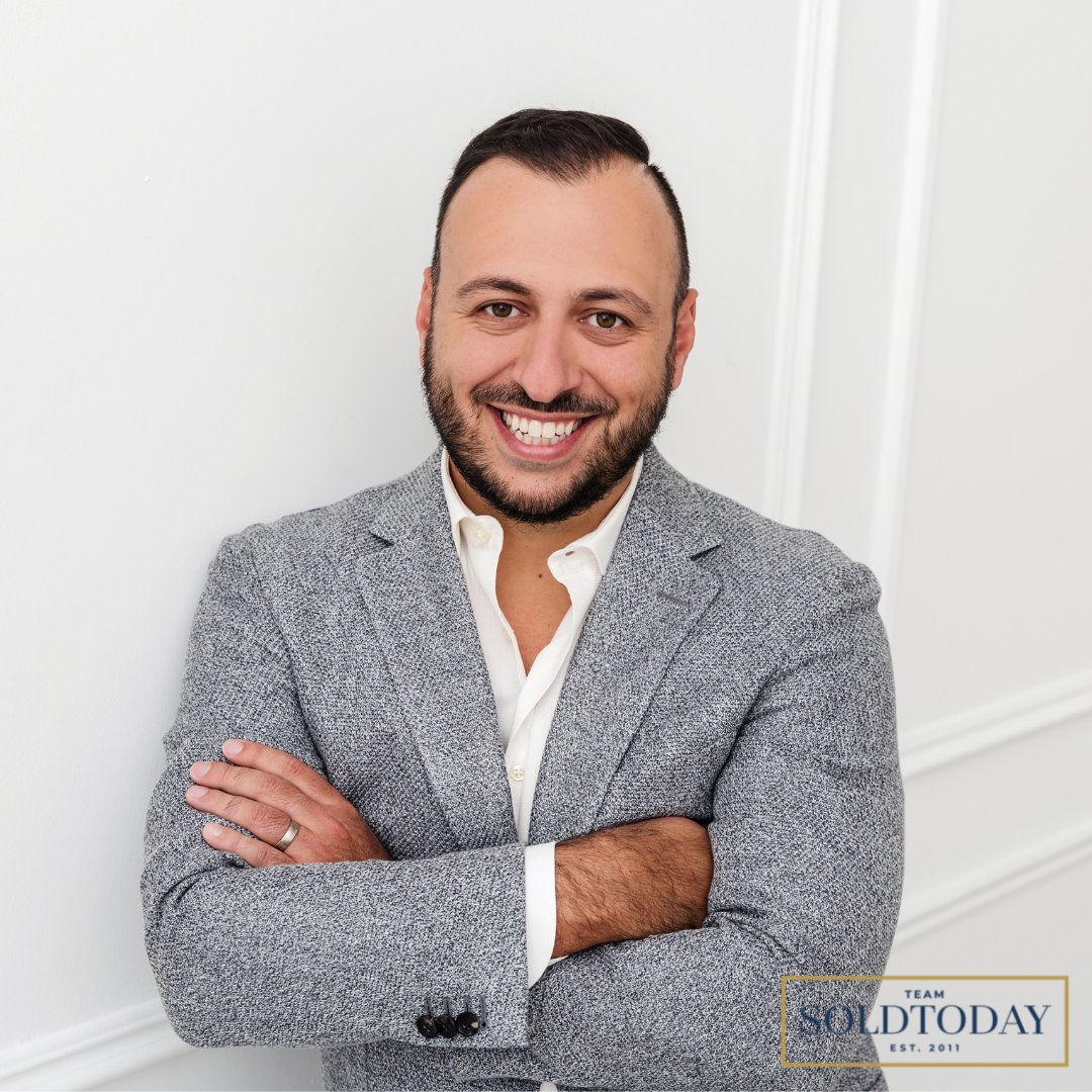 TeamSoldToday's tweet photo. Michael Sotoadeh is a real estate Broker with over $500,000,000 in collective sales over the duration of his career. Clients refer to his hardworking nature, savvy negotiating skills, and robust networks as the keys to his success in real estate.
#teamSOLDTODAY #torontorealestate https://t.co/ijvRe3reqE
