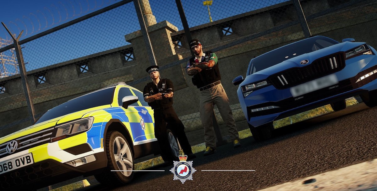 SouthWestRepon1's tweet photo. #newpfp Inspector Jordan smartly turned out with Superintendent McNaughton out leading the plain clothes public order taskforce! Come and join us: https://t.co/OI09QnbfSo https://t.co/xrGhKnXrt7