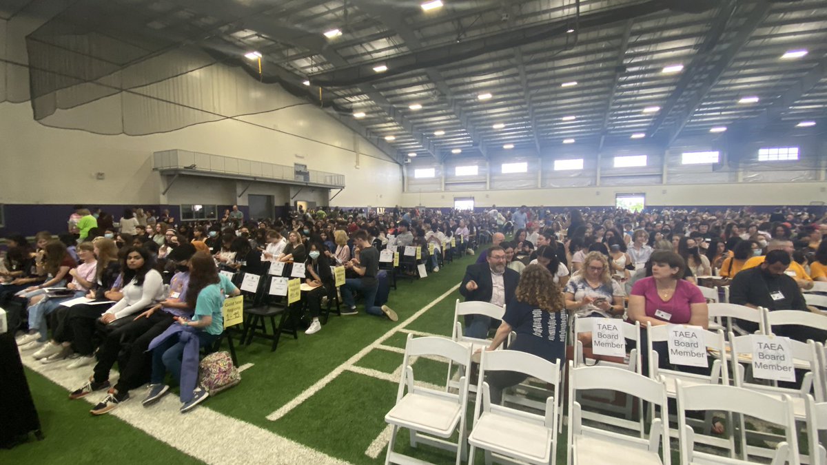 lnguyen_linh's tweet photo. A big thank you to all the State VASE staff and San Marcos HS for hosting an incredible and successful event this weekend! It was amazing to see all the BEAUTIFUL artwork, students and art teachers. So proud of all the students artists!!! @TXarted @HsTaea https://t.co/dztzmUA6oK