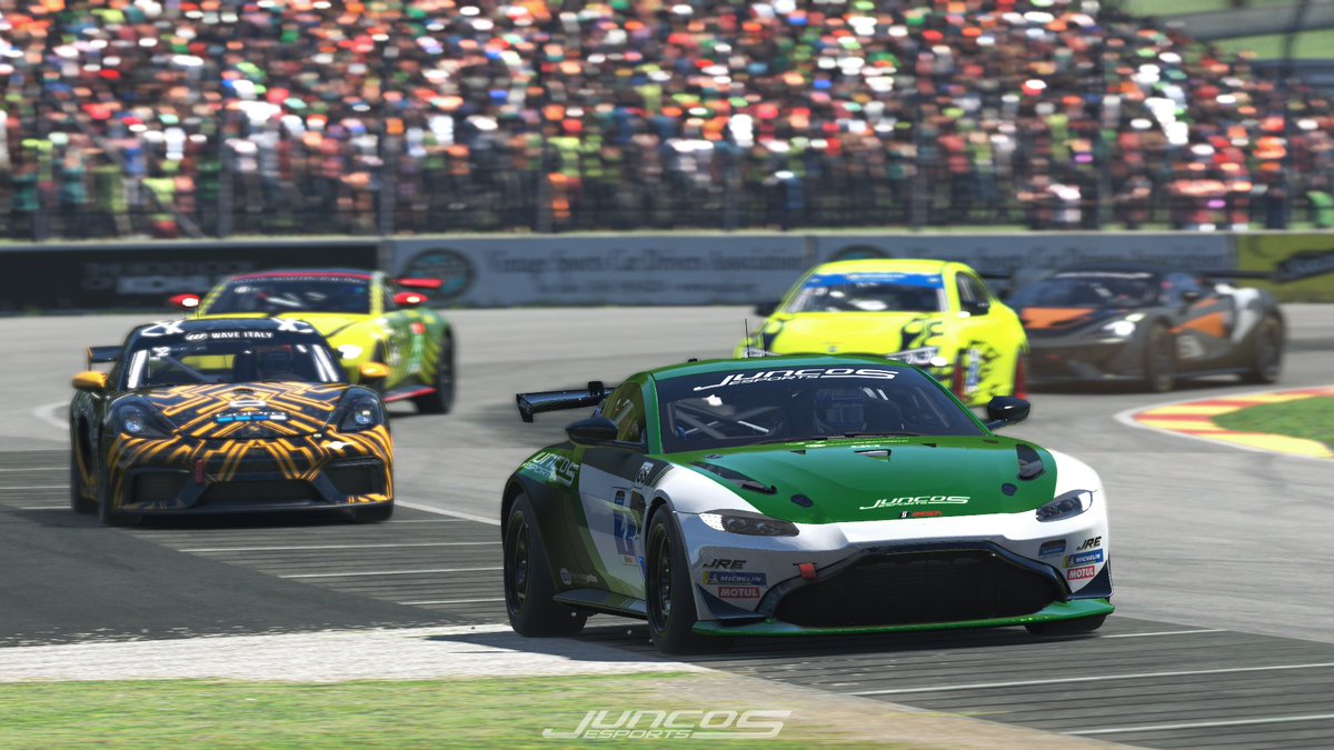 #GT4 - Amazing week! 💪

🇺🇸 ¡<a href="/ManuelScoli/">Manuel Scoli</a> won the 33% of the races that he participated at <a href="/roadamerica/">Road America</a> in the GT4 <a href="/FalkenTire/">Falken Tire</a> Fixed Series! 🏆

🇦🇷 ¡Manuel ganó el 33% de las carreras en las que participó esta semana en Road America en la GT4 Fixed Series! 😎

#GoJuncos #GoGreen