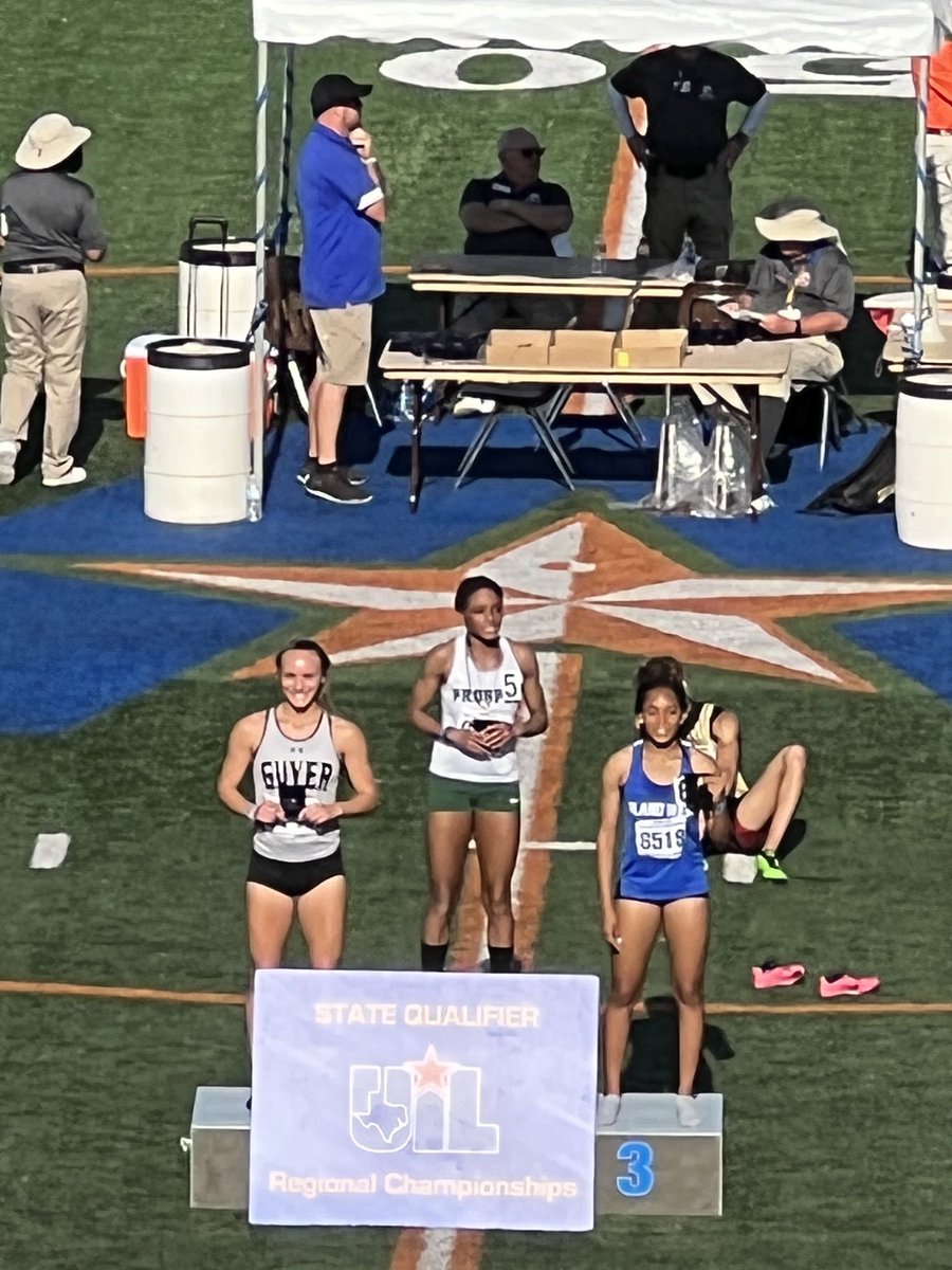 LFG! So proud of Emma. Headed to state in 400m. #runfordylan <a href="/emmaalvord/">Emma Alvord</a> <a href="/GuyerGirlsTrack/">GUYER GIRLS TRACK & FIELD</a> @FCDwomen <a href="/runfordylan/">RunforDylan💚</a>