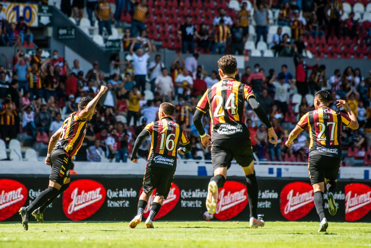 LeonesNegrosCF's tweet photo. TΓΊ fuiste testigo de la entrega y garra de este equipo, volveremos y rugiremos mΓ‘s fuerte.
#VAMO2L3ONES π¦π
π§πͺ Β‘GRACIAS, MANADA! π¨βπ©βπ§βπ¦π
πΈ (1-2) https://t.co/uJvVF1iibG
