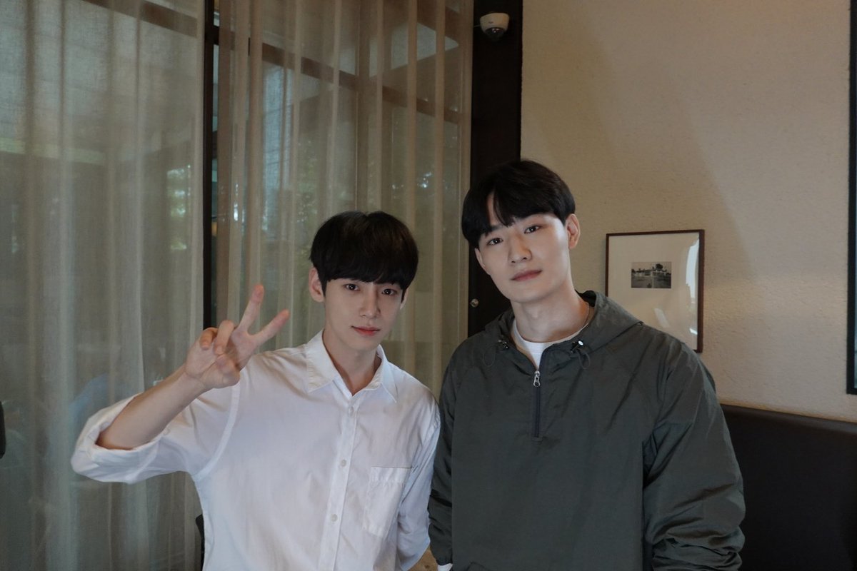 Aplay_as's tweet photo. 우리 찐혁이와 하연이의 투 컷 공개😍

[속보] 연석 작가님 질투하는 소리 에플지기에게까지 들려...

#첫사랑만세번째 #첫세 #first_love_again
#정하연 #김진혁 
#전창하 #김정석
#에이플레이 #아센디오 https://t.co/nOGUrSq6DN