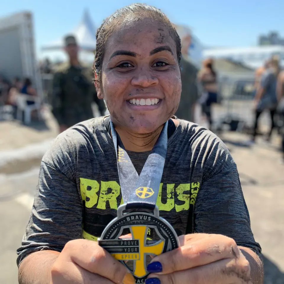 stemendoncaa's tweet photo. Uma das melhores experiências que eu vivi 👊🏽🍀 dia de superar limites e medos!
Feliz demais! #bravus #bravusrace https://t.co/d1VIxiDYnr
