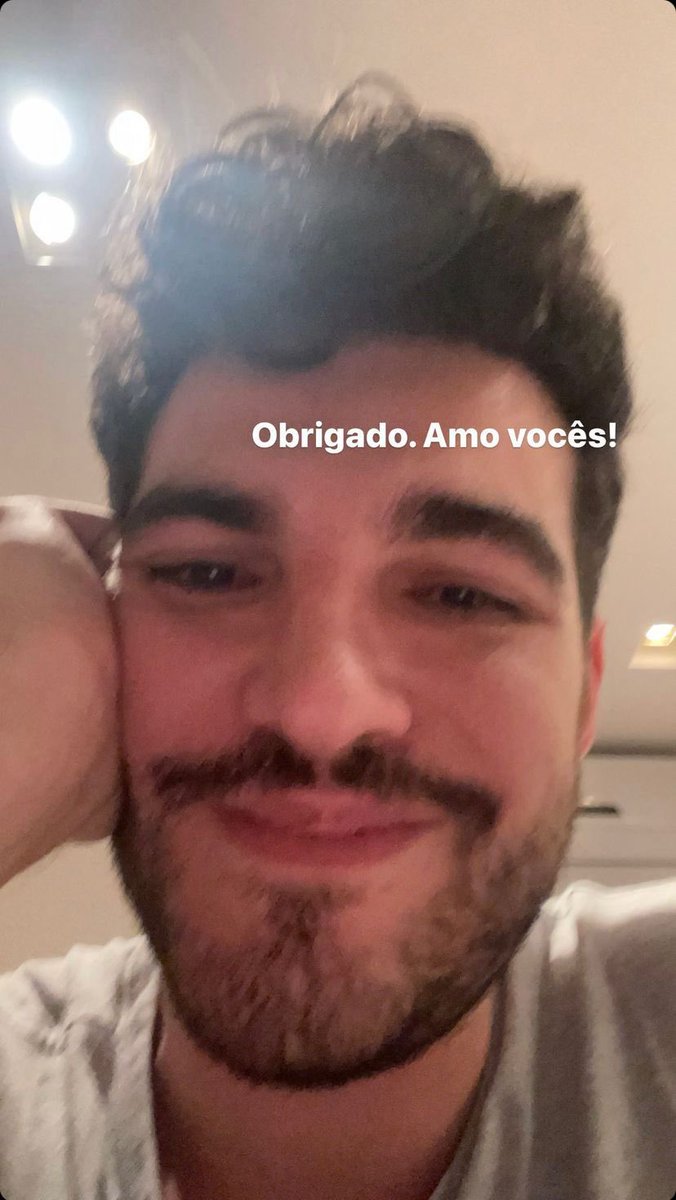 picsromania's tweet photo. os olhinhos 🥺 https://t.co/dKBaiTky1k
