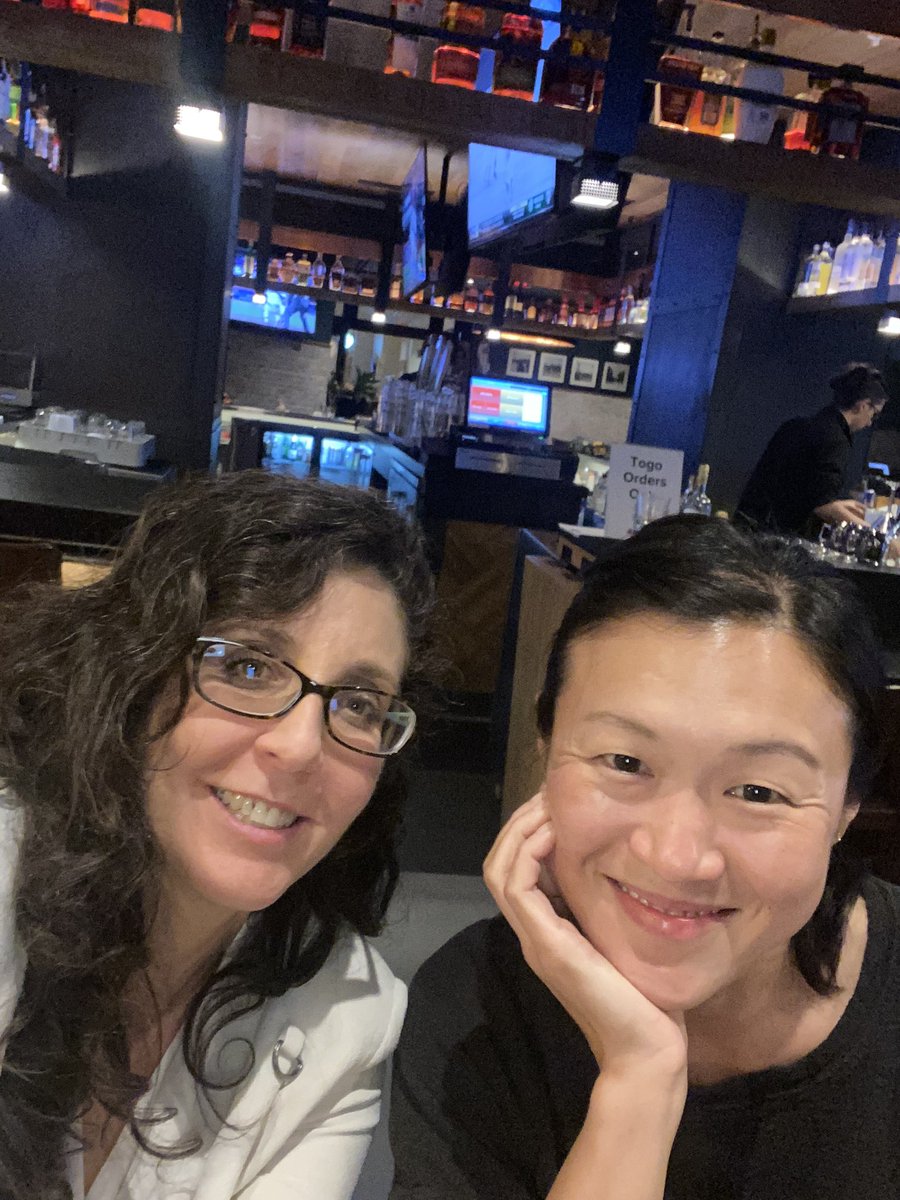 BrookeGurland's tweet photo. #ASCRS22 @JoyChen82 learning about ✨The Twitter✨ https://t.co/o7Xqn82SeR