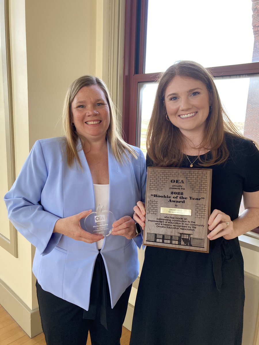 Tonight’s’ @OmahaOEA Laurel’s Evening was a wonderful celebration of dedication to the @OmahaPubSchool. Congratulations Mrs. Reed & @ops_mccauley; one Rookie of the Year, the other 25 years in OPS! We also celebrate @PJFullenkamp & Ms. Ingram for their 25 years of service!