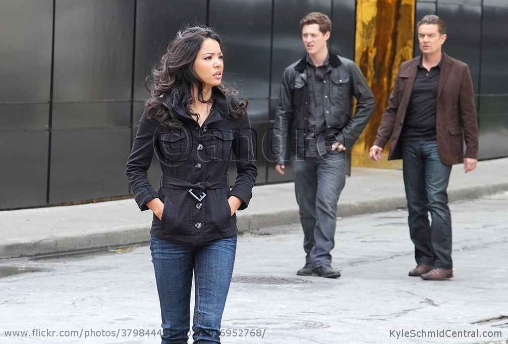 jamie_marsters's tweet photo. Pics of the Day: @JamesMarstersOf, @olreid, @sjacobsen22 &amp; @iamkyleschmid standing about filming Three Inches 2011 

#JamesMarsters #NoahReid #StephanyJacobsen #KyleSchmid #ThreeInches #Acting #ItsJustStandingAboutReallyInnit #LotsOfHurryUpAndWait #WhileStandingAbout https://t.co/g6orWqyYRN