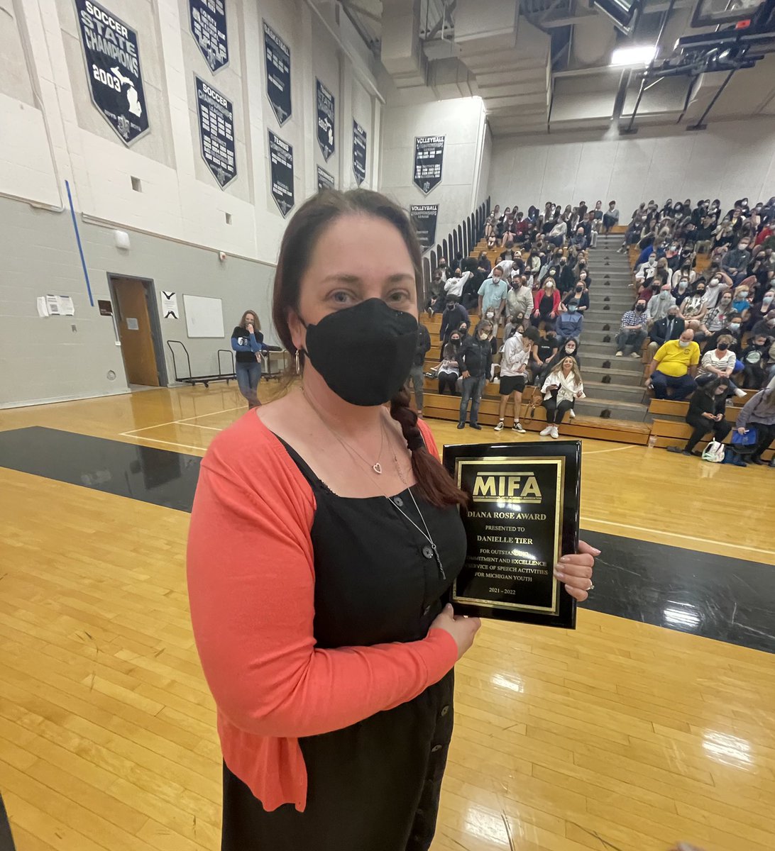 Our very own Coach Tier is awarded the Diana Rose Award at the MIFA State tournament on Saturday! This recognizes her service and dedication to the forensics community. <a href="/bhschools/">BHSchools</a> <a href="/BHBlackHawks/">BH Black Hawks</a> @bhswatson